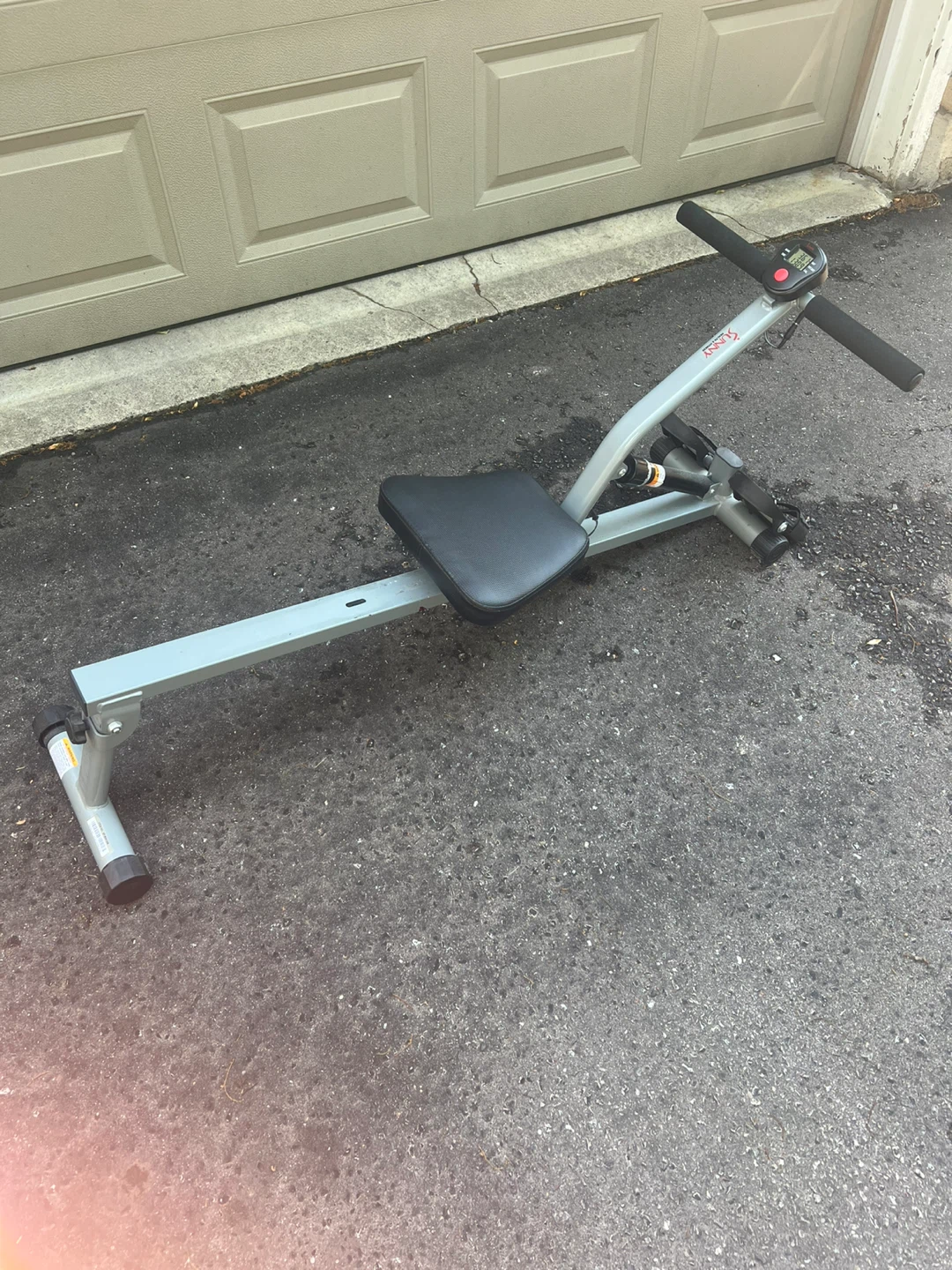 Sunny Health & Fitness Rowing Machine