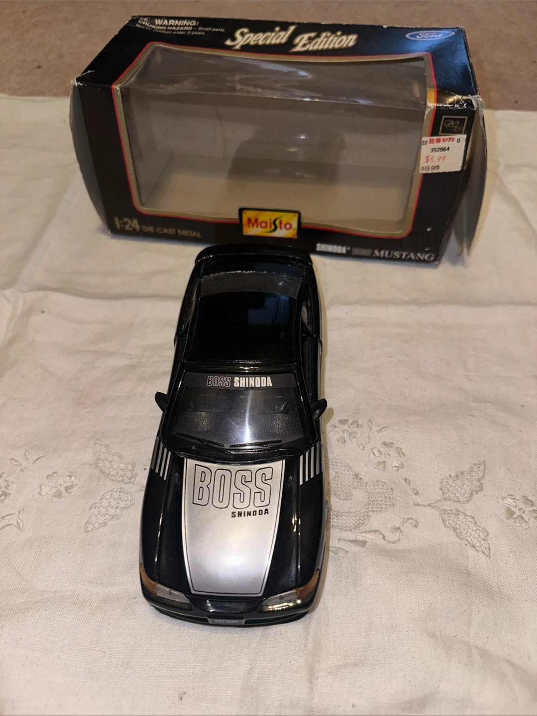 Maisto 1:24 Shinoda Boss Mustang GT Die-Cast Metal