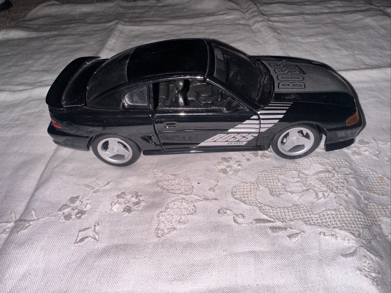Maisto 1:24 Shinoda Boss Mustang GT Die-Cast Metal - photo 2