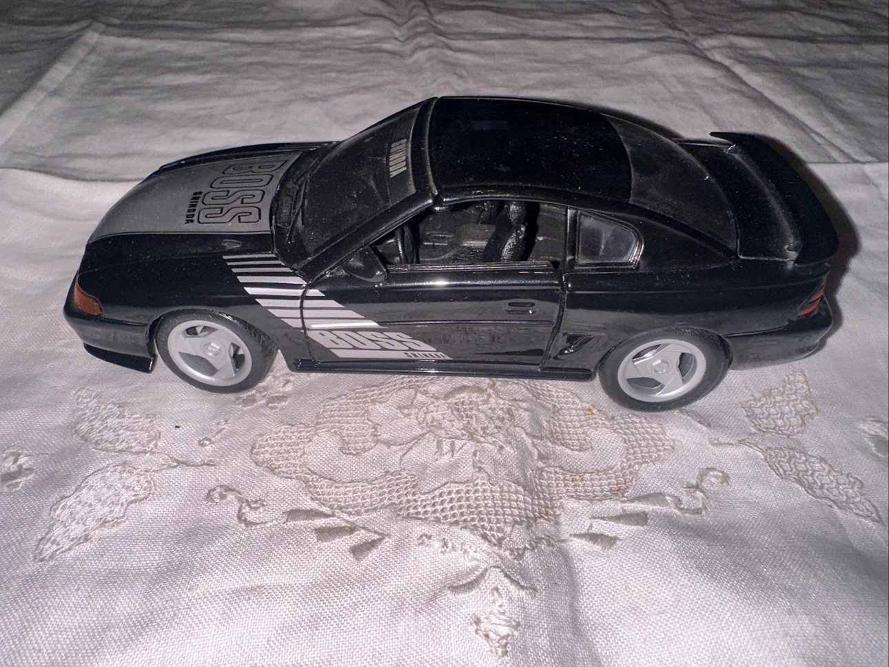 Maisto 1:24 Shinoda Boss Mustang GT Die-Cast Metal - photo 3