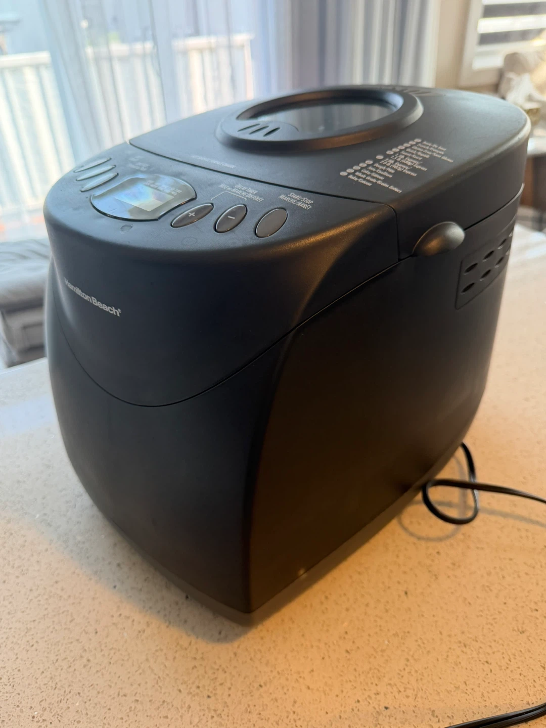 Hamilton Beach Bread Maker - 1.5lb/2lb Capacity, Works Great - photo 2