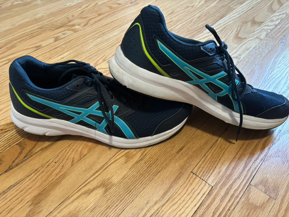 Mens ASICS Jolt 3 Running Shoes