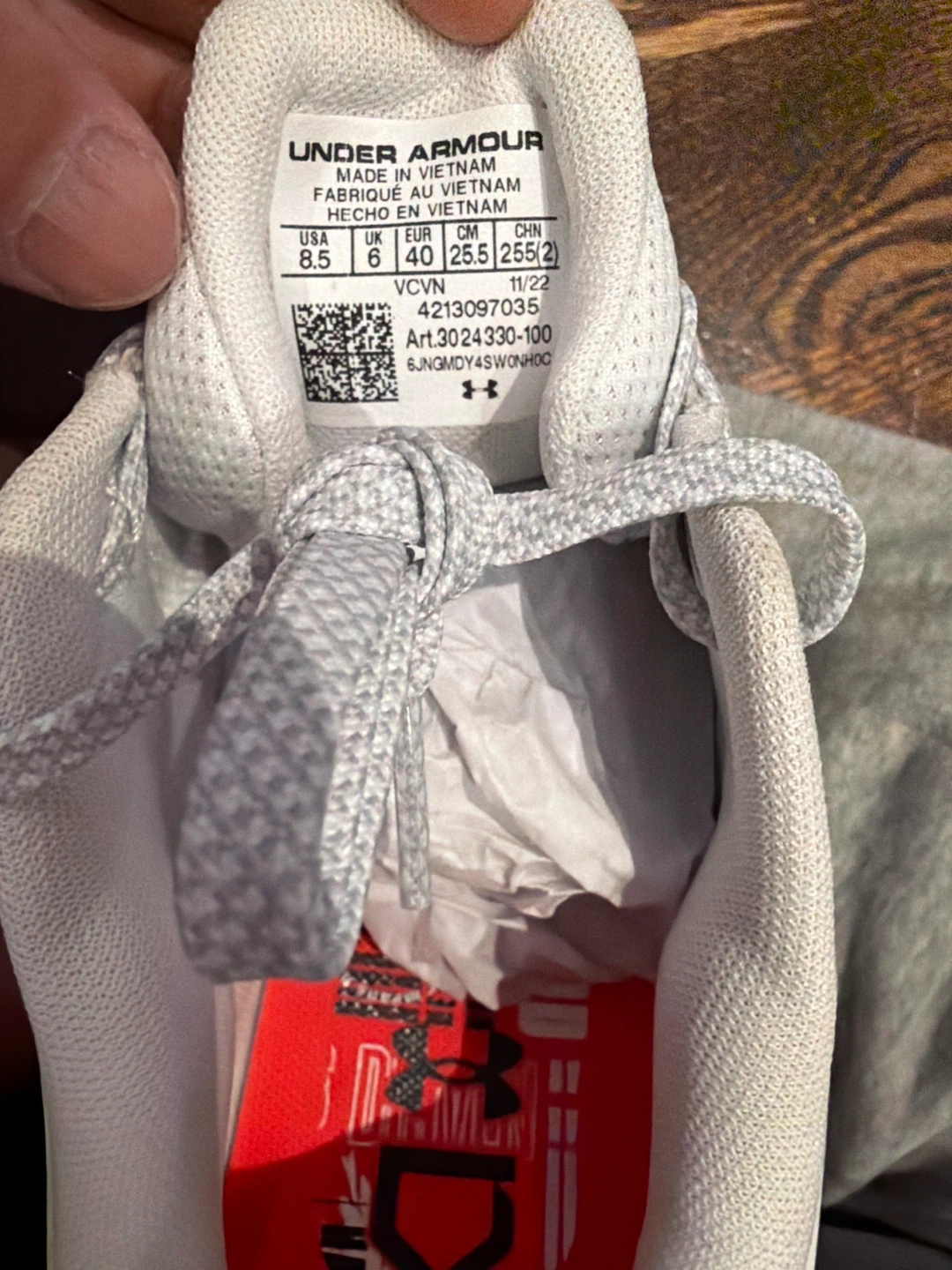 Under Armour White Baseball Cleats - photo 2