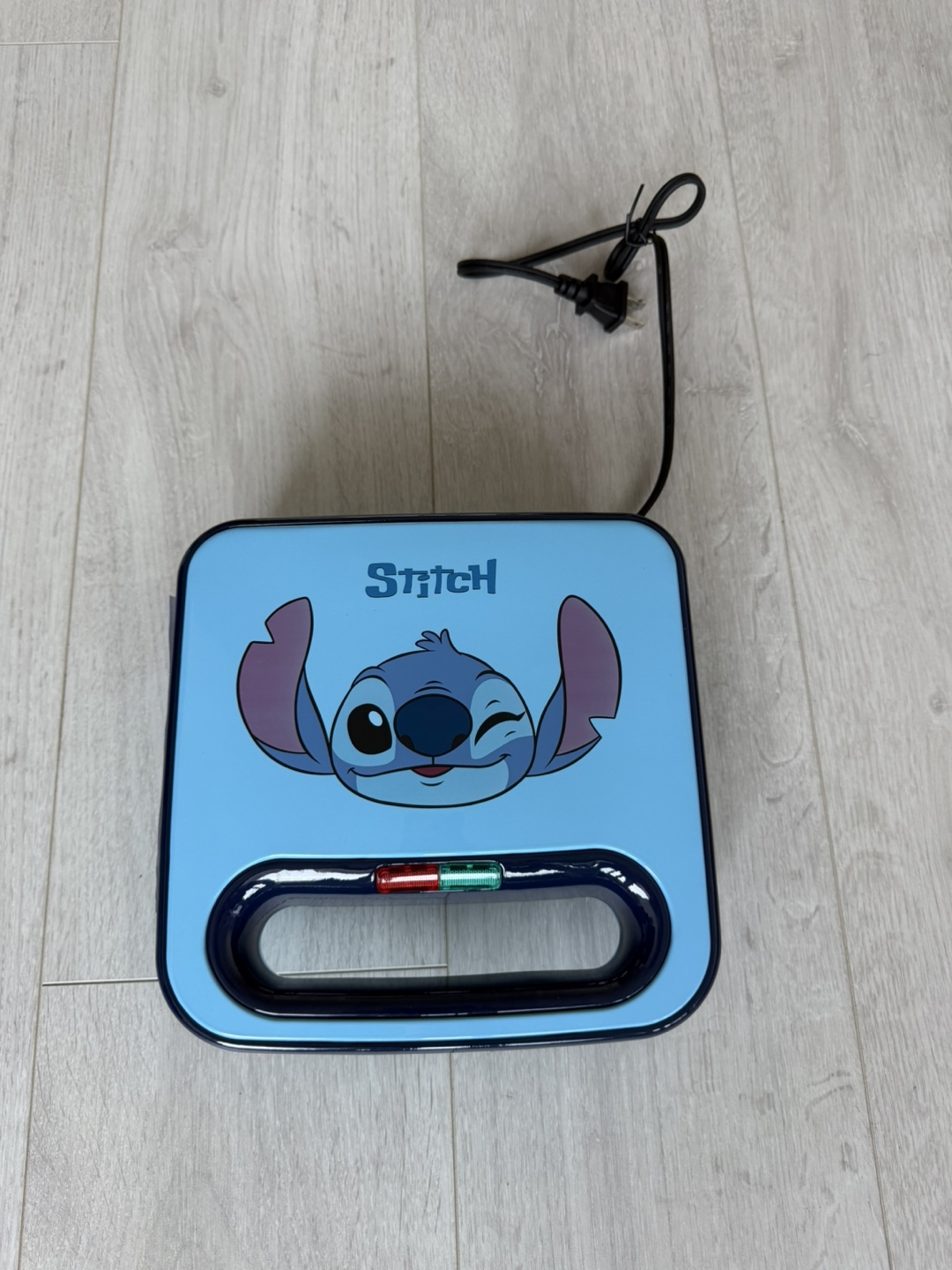Disney Stitch Waffle Maker - photo 3