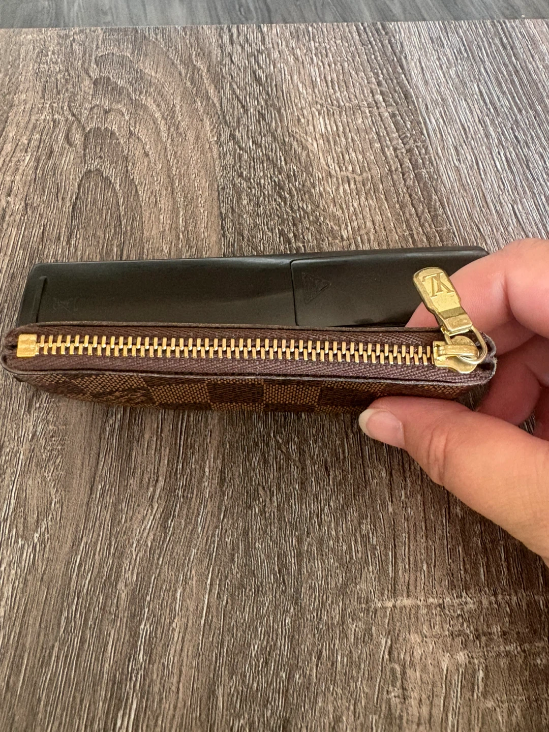 LV Key Pouch - photo 3