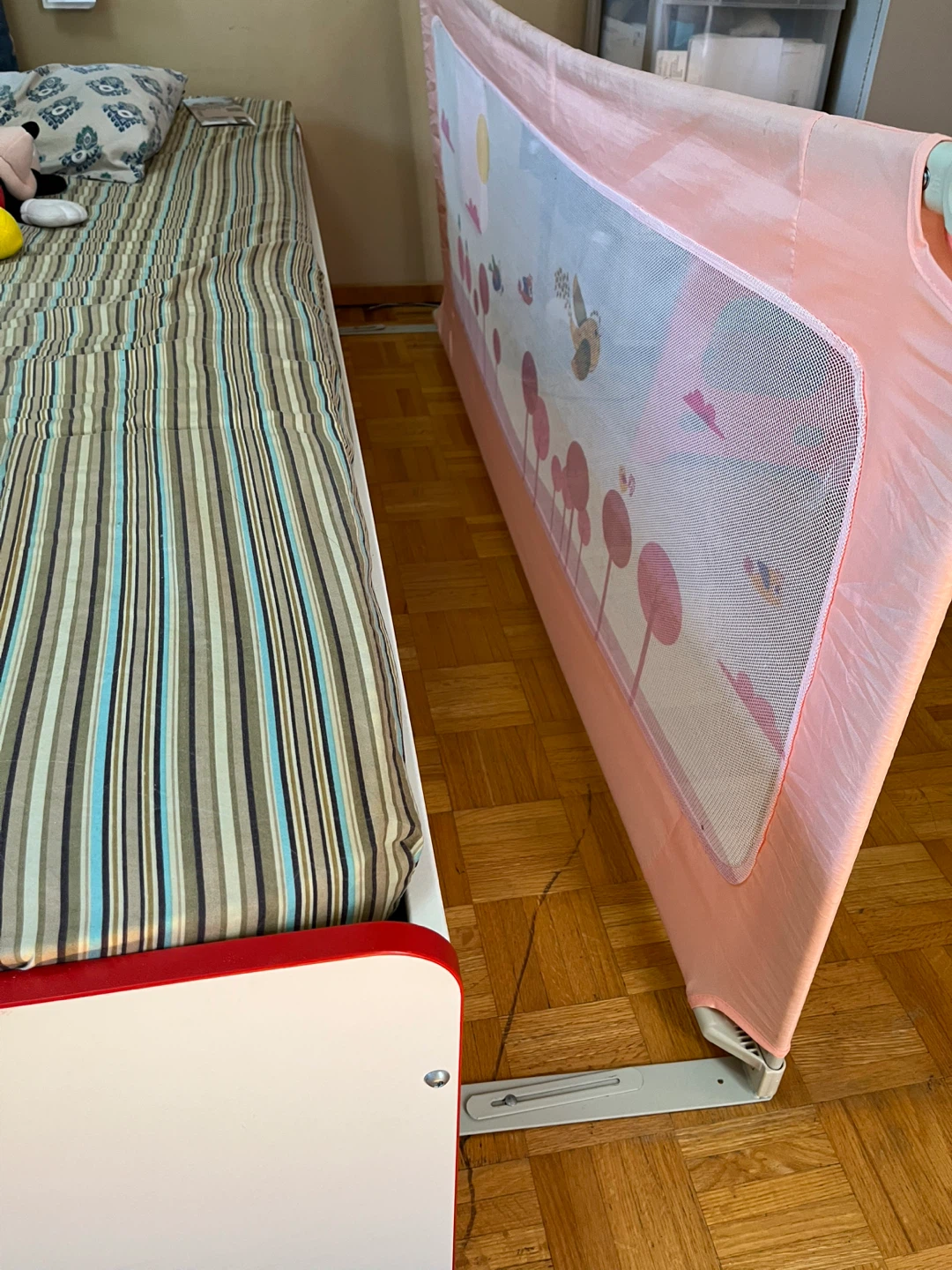 Pink Toddler Bed Rail Guard - photo 3