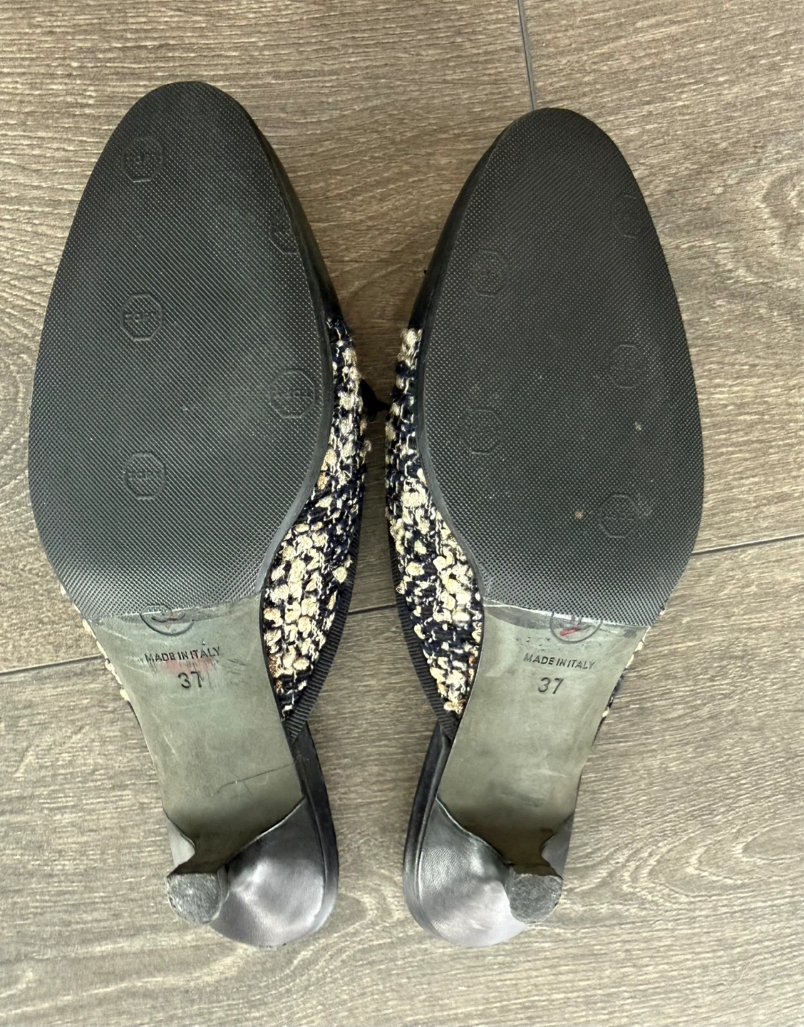 Authentic Vintage CHANEL Women's Mules Heels Size 37 - photo 4