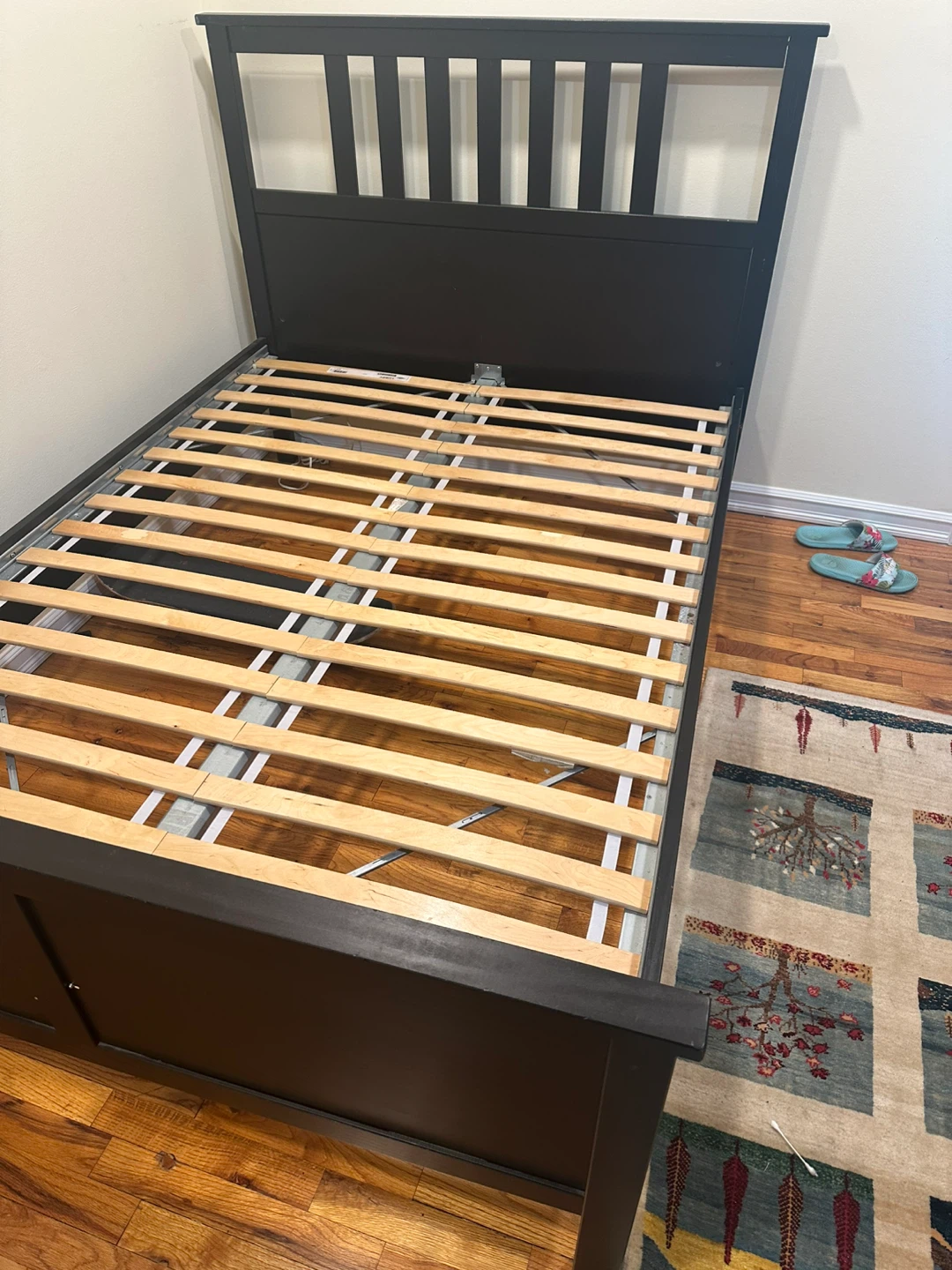Twin bed