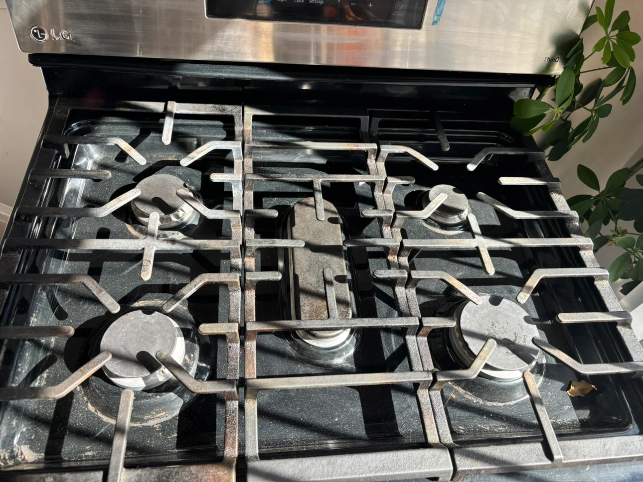 LG Gas Range Stove with 4 Burners - photo 2