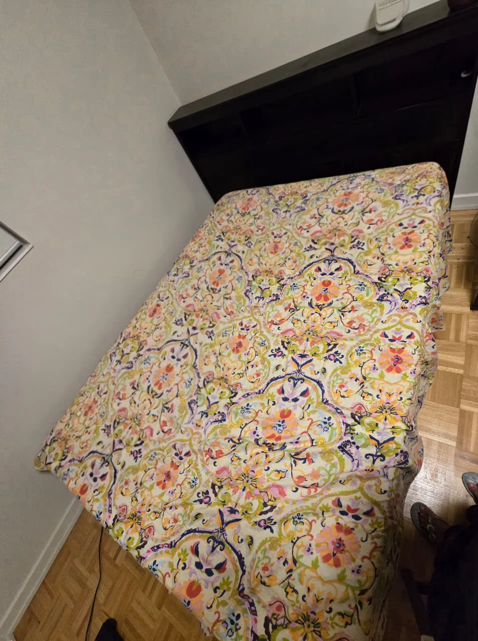 Queen bed without mattress