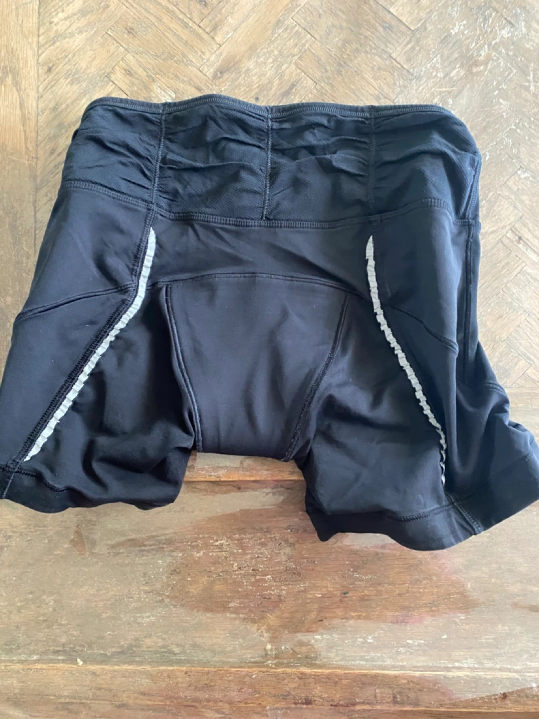 Lululemon Black cycling Shorts Size 4 - photo 2
