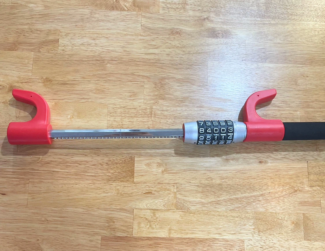 Red Car Anti-Theft Steering Wheel Lock with Combination Lock - photo 3