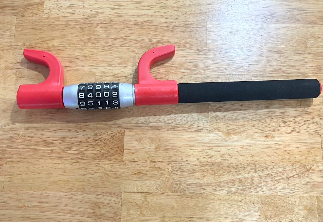 Red Car Anti-Theft Steering Wheel Lock with Combination Lock - photo 4