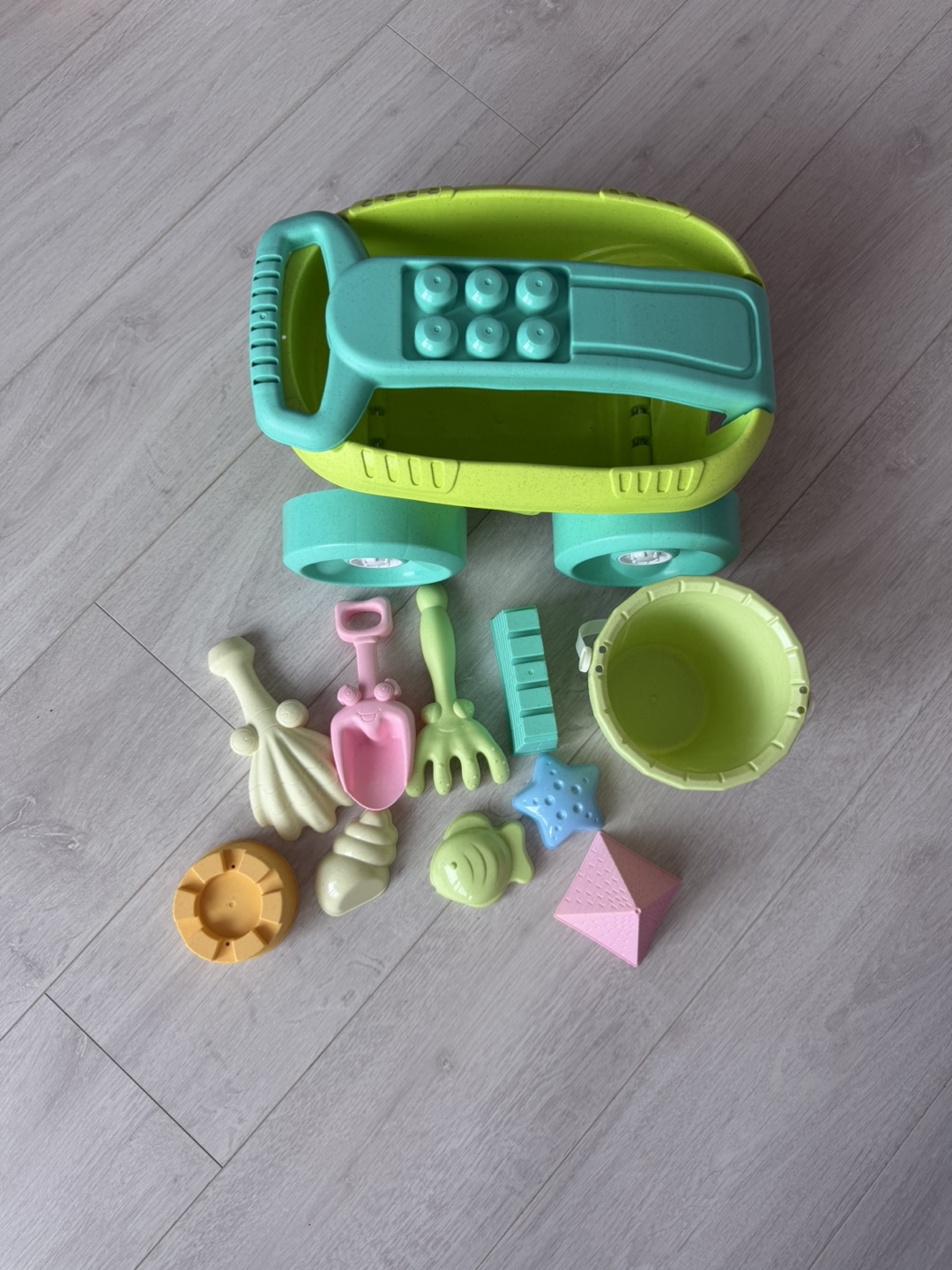 Beach Toy Set with Wagon