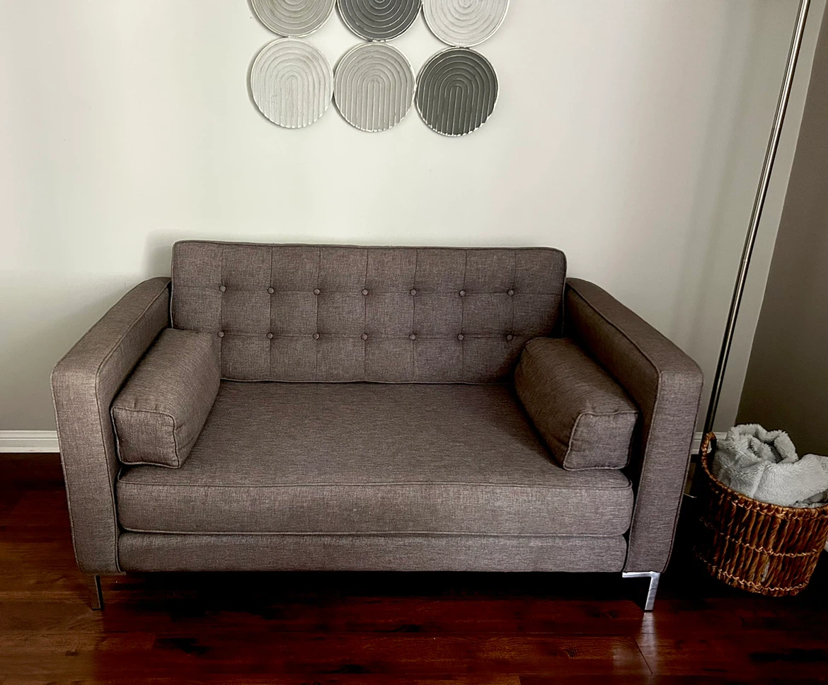 Umbra Modern Grey Loveseat Sofa - Beautiful Design