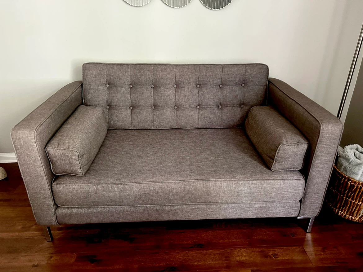 Umbra Modern Grey Loveseat Sofa - Beautiful Design - photo 3