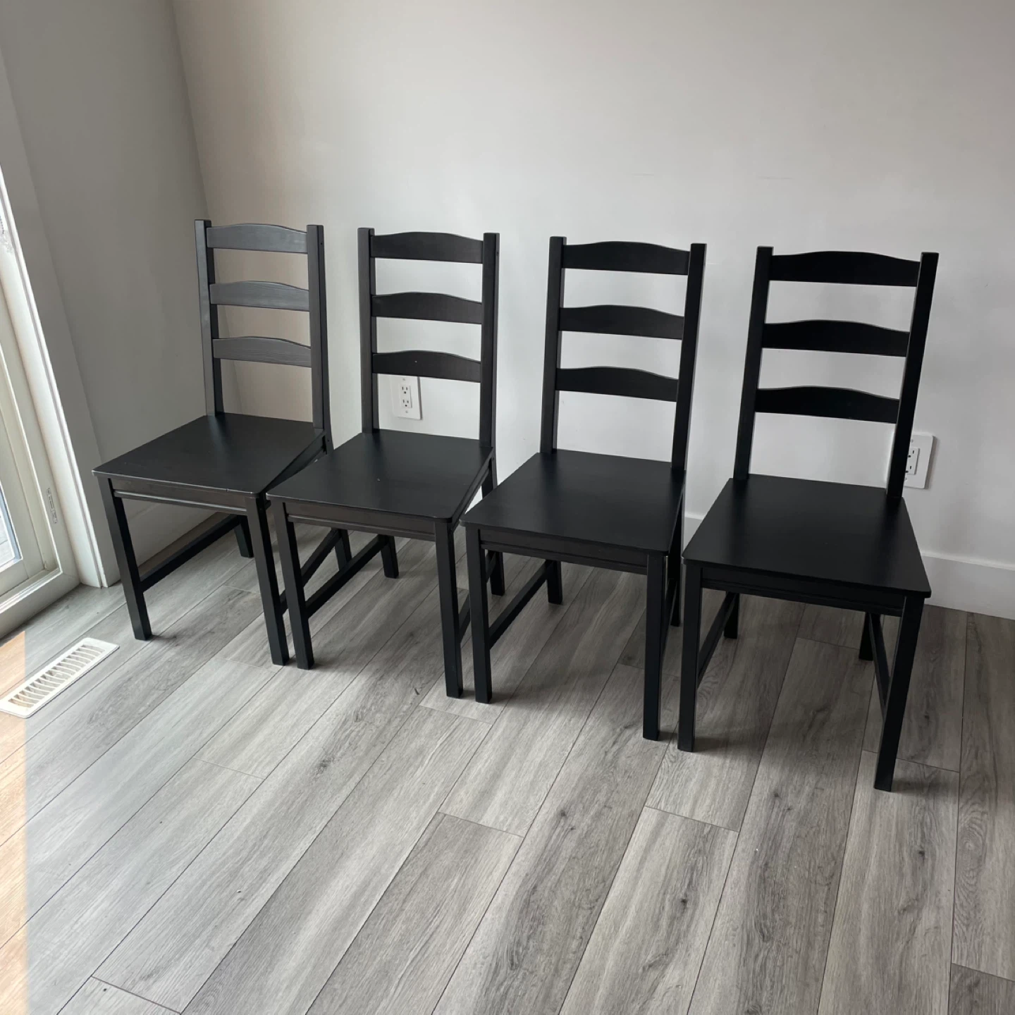 Dining Table & Chairs - photo 5