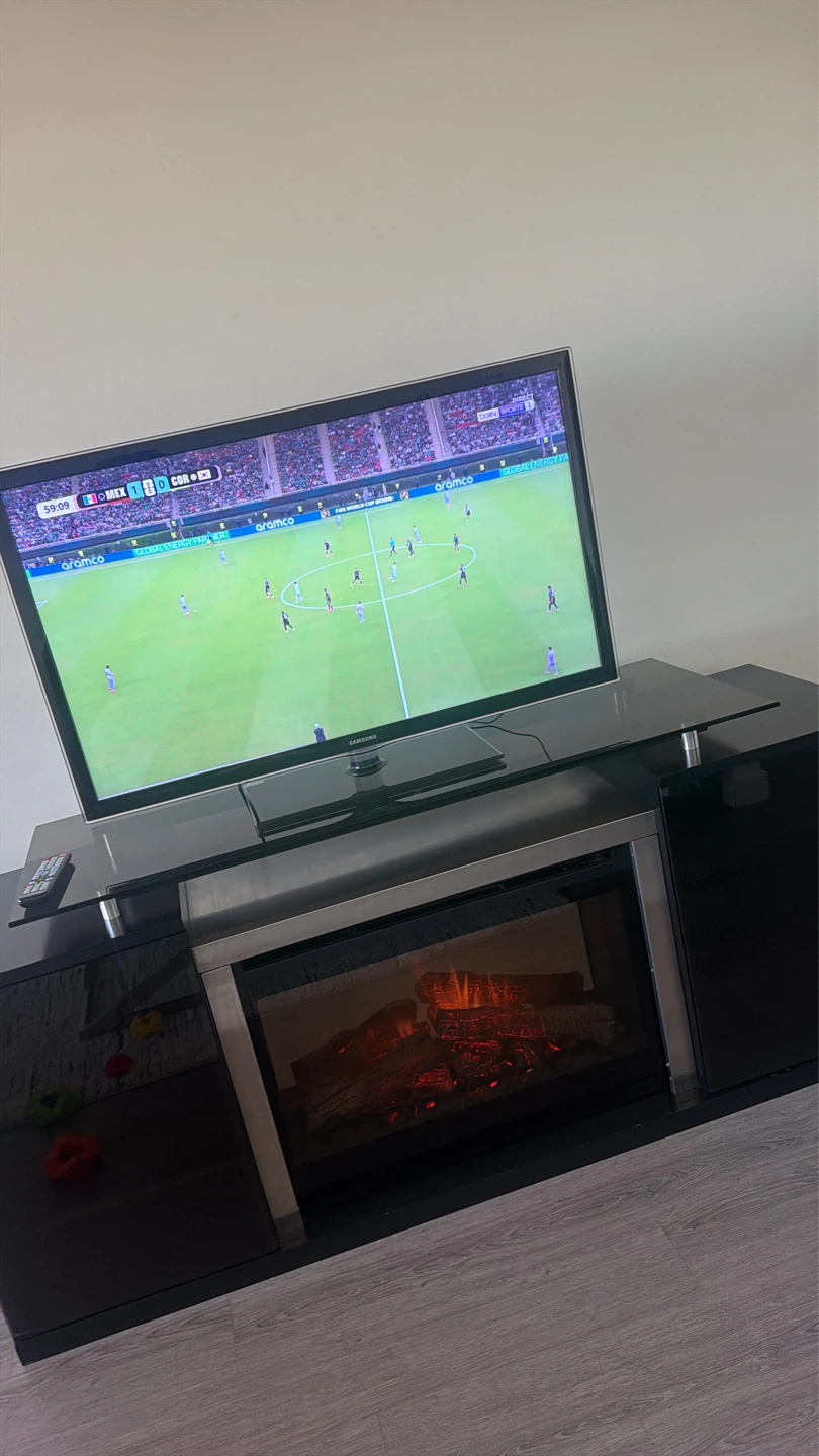 Samsung LED TV 46” - photo 2
