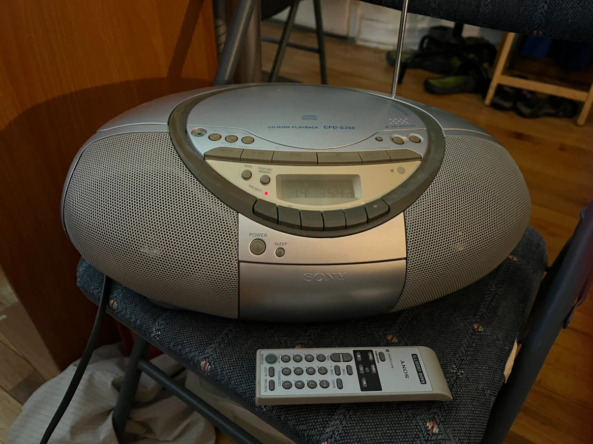 Sony Boombox Radio Tape and CD  player with remote controlplayer