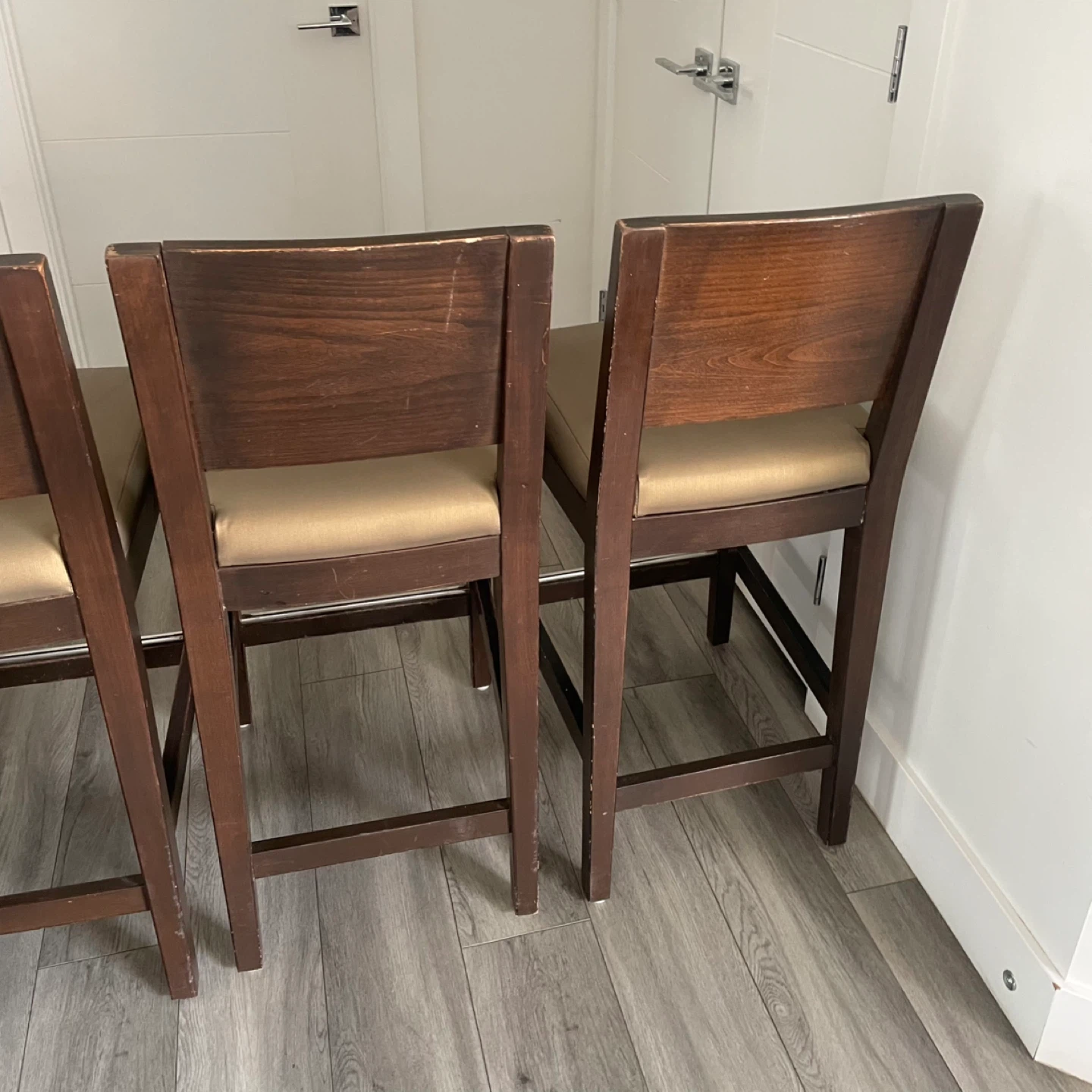 4 Bar Stools - photo 5