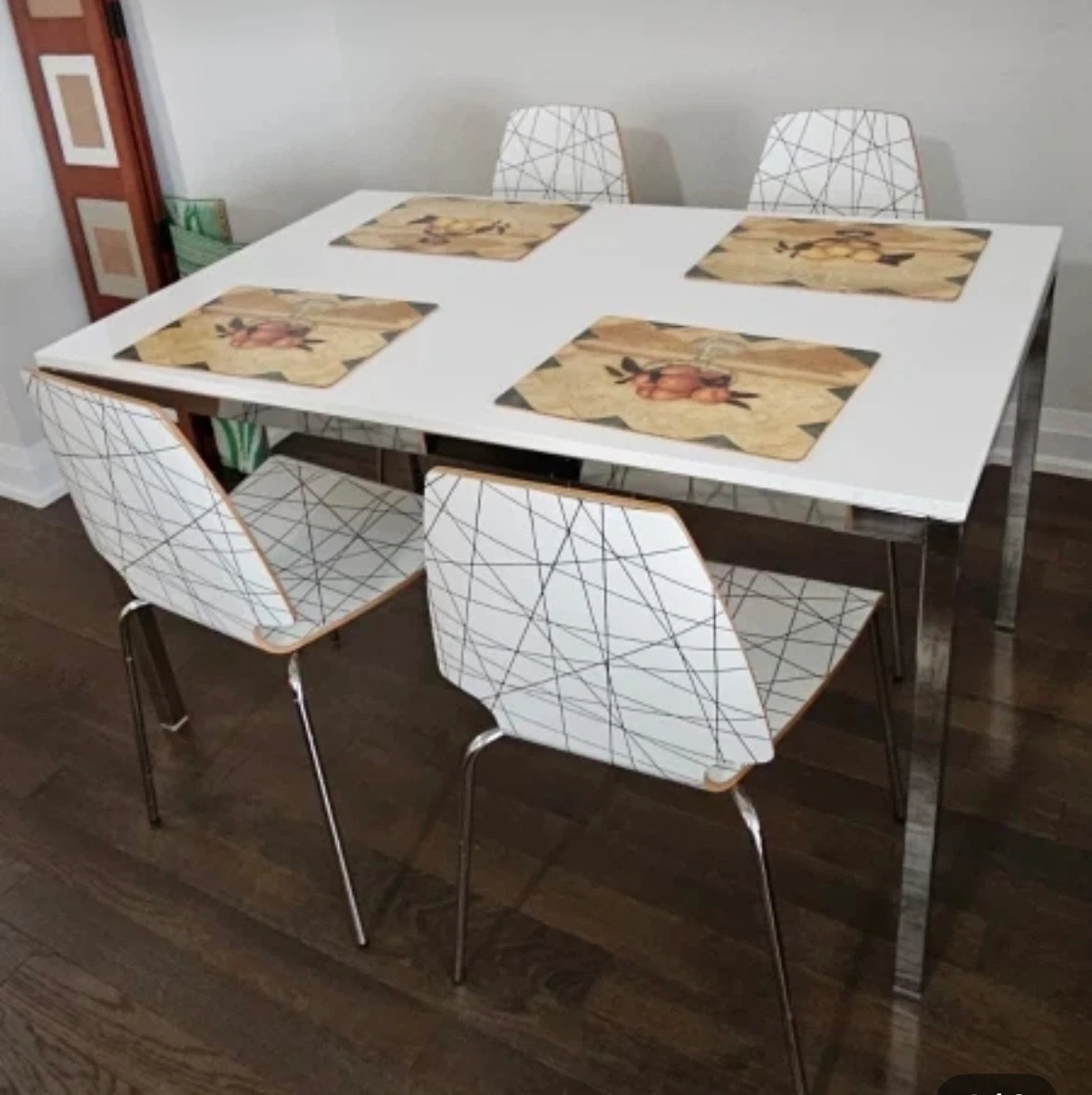 White Dining Table with 4 Chairs - photo 2