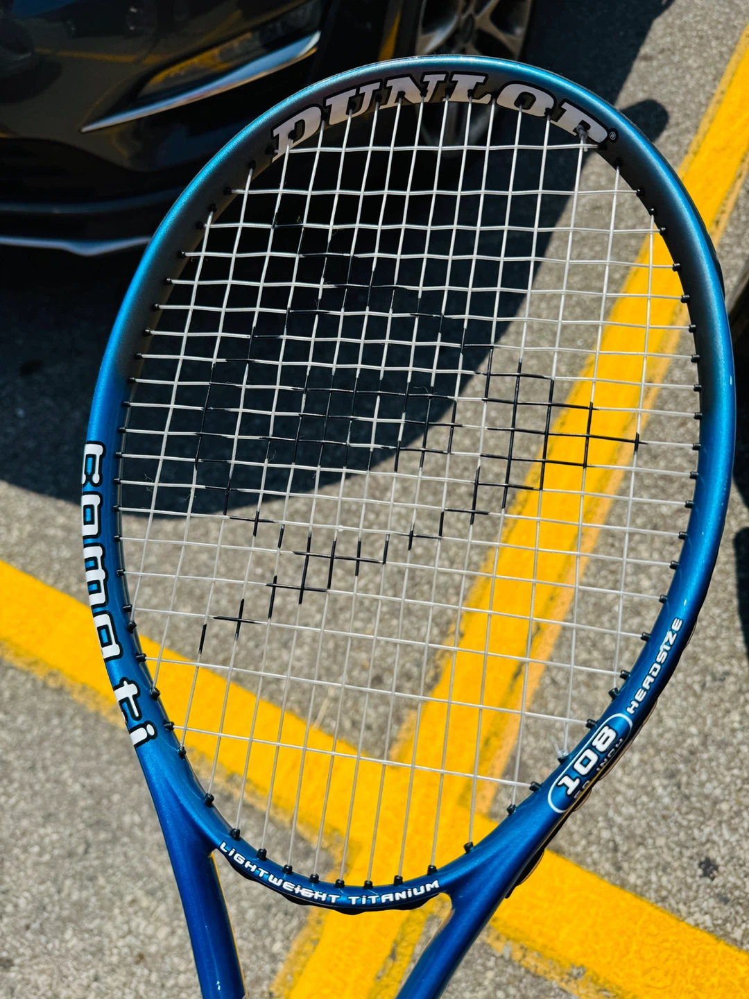 Dunlop Comati Ti Tennis Racquet 108 sq”head size. t55-65 lbs. - photo 3