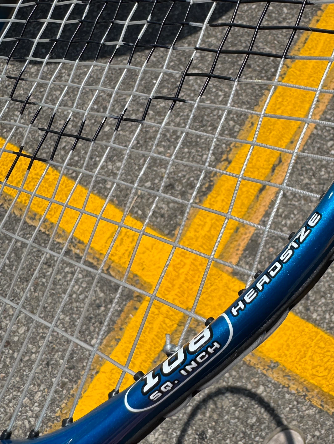 Dunlop Comati Ti Tennis Racquet 108 sq”head size. t55-65 lbs. - photo 5