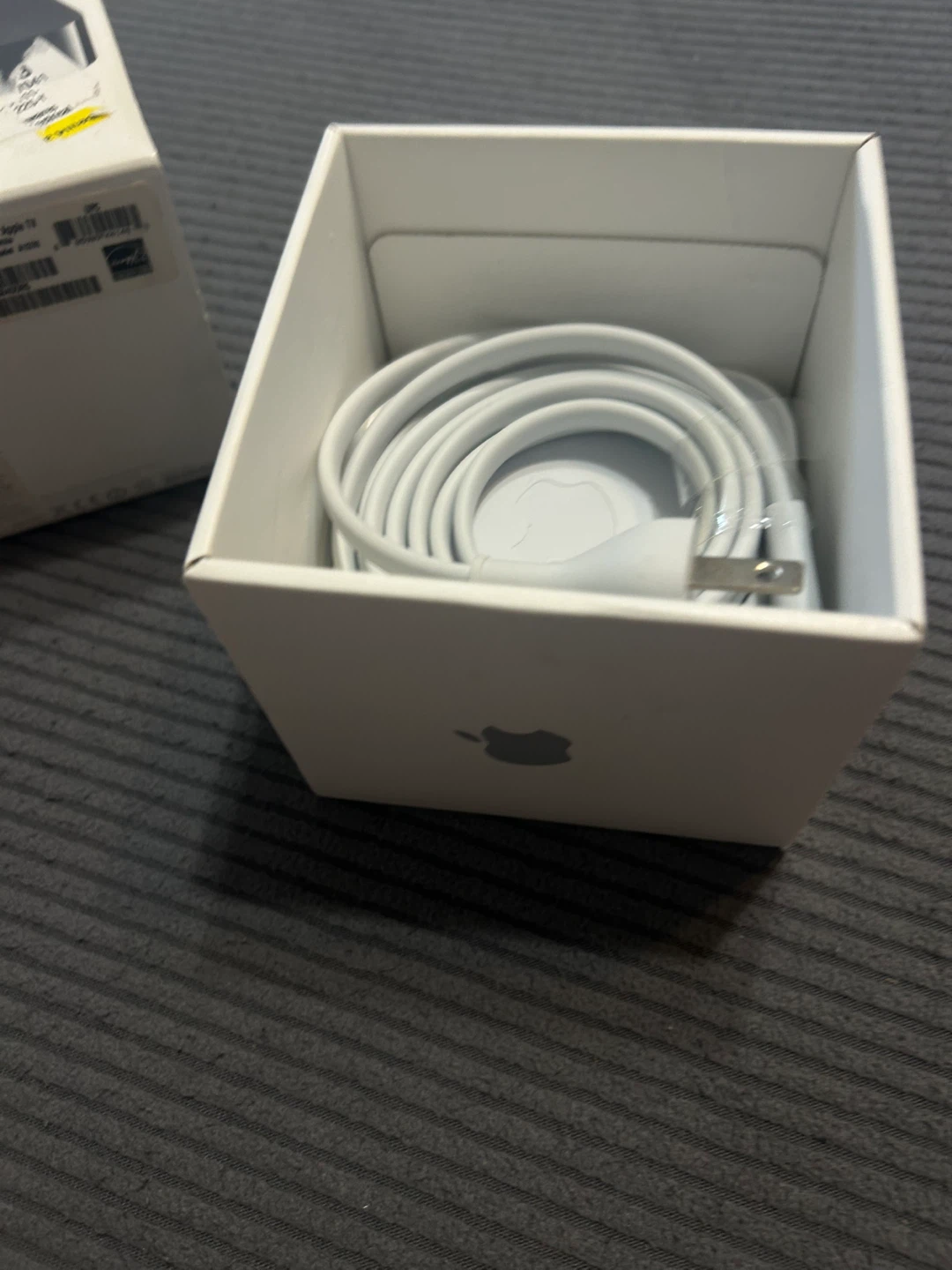 Apple TV 4K (3rd Gen) with Power Cable - photo 3