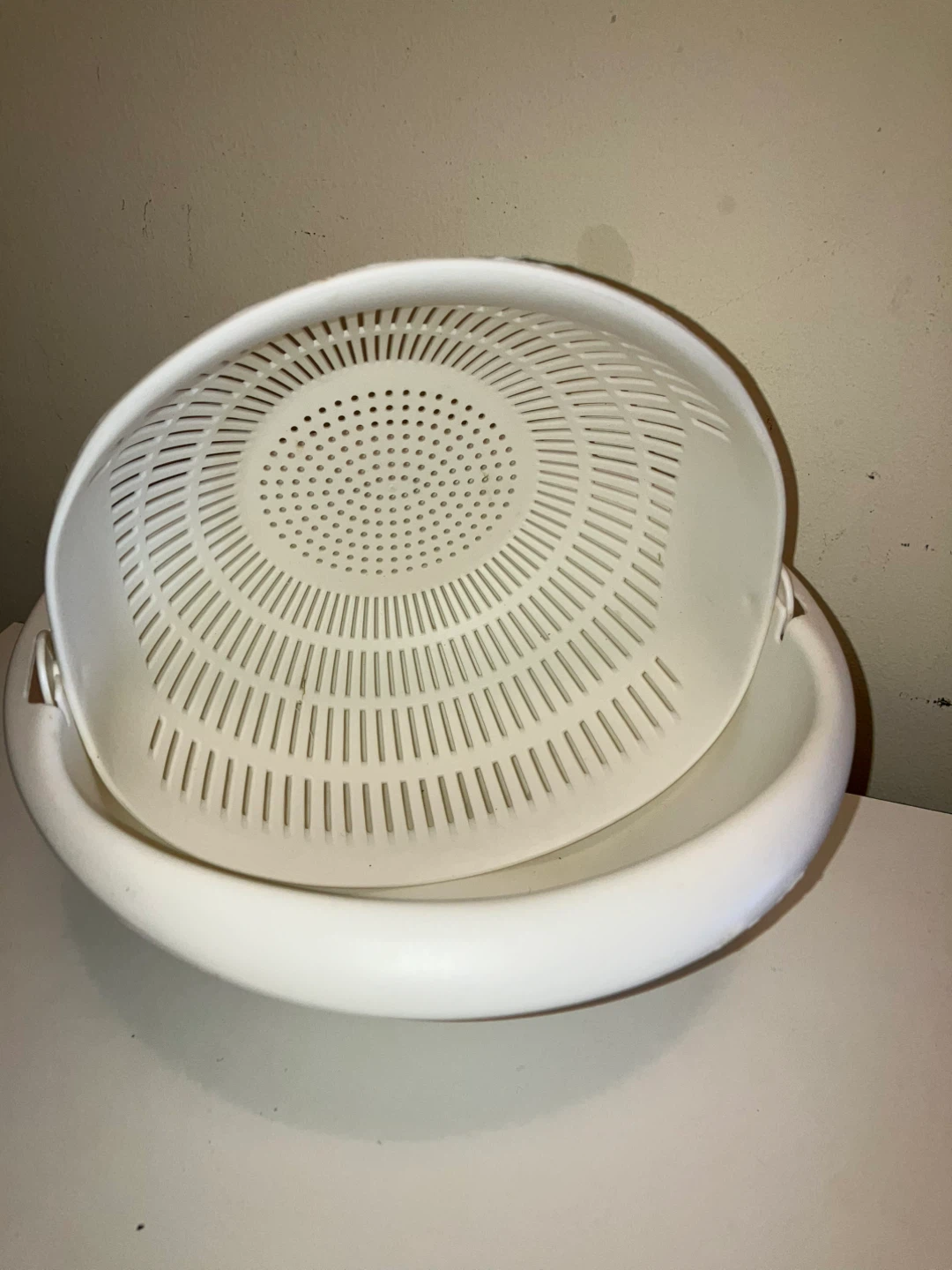 White Plastic Colander Set-7” Diameter - photo 3
