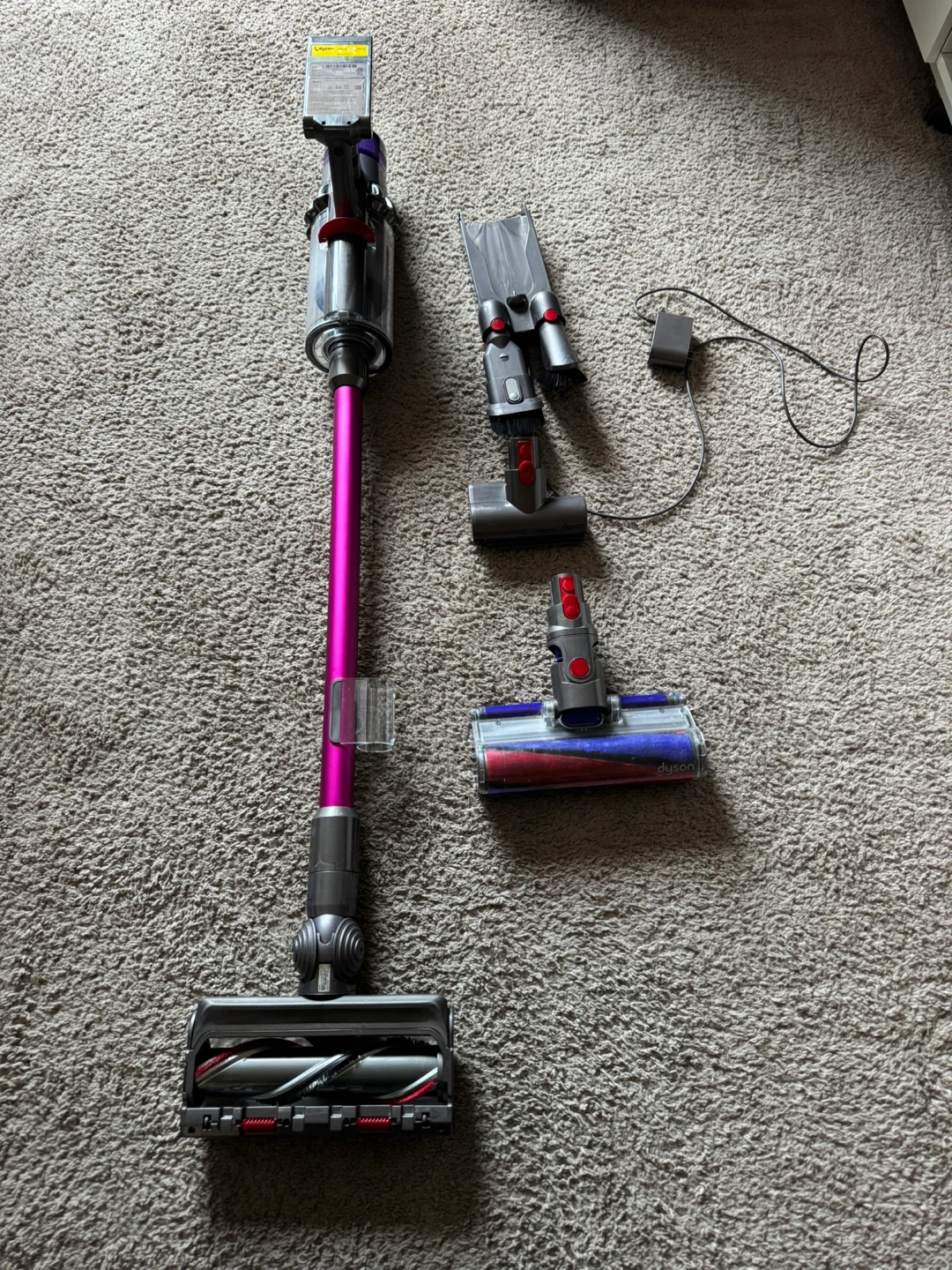 Dyson V11 vacuum - photo 3