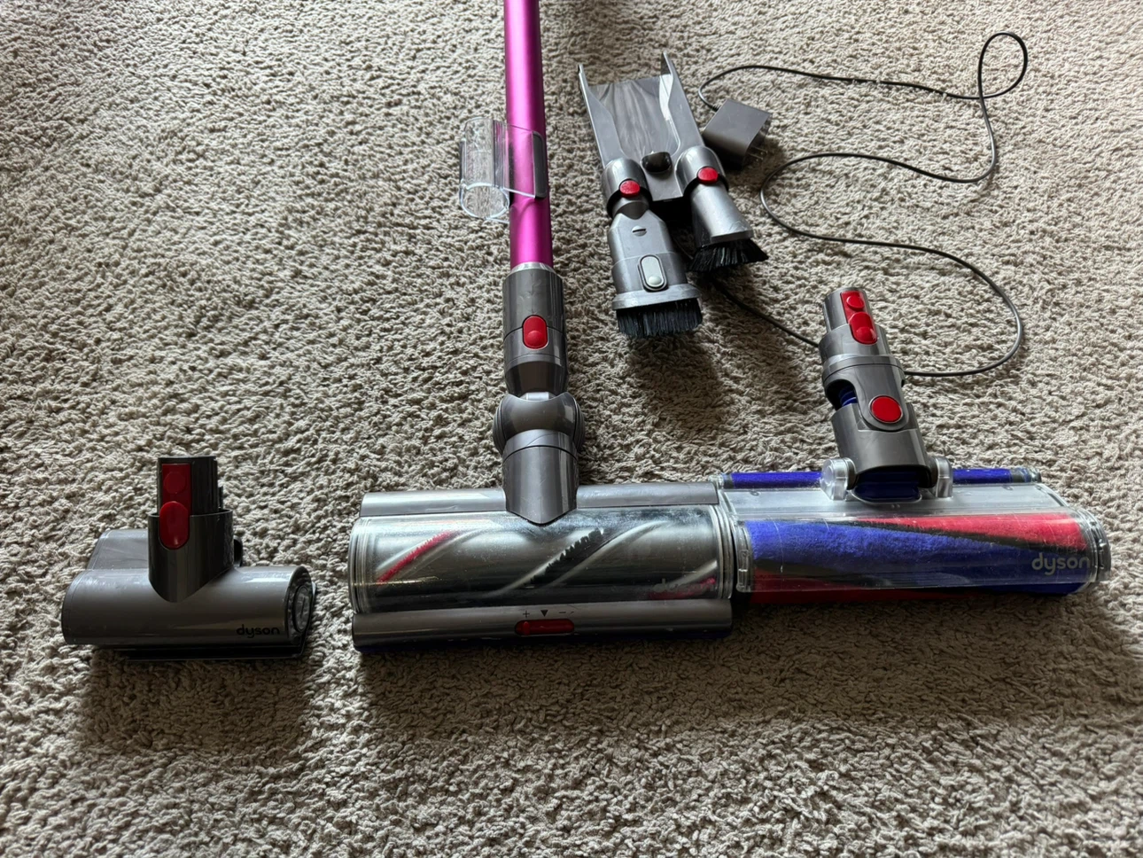 Dyson V11 vacuum - photo 5