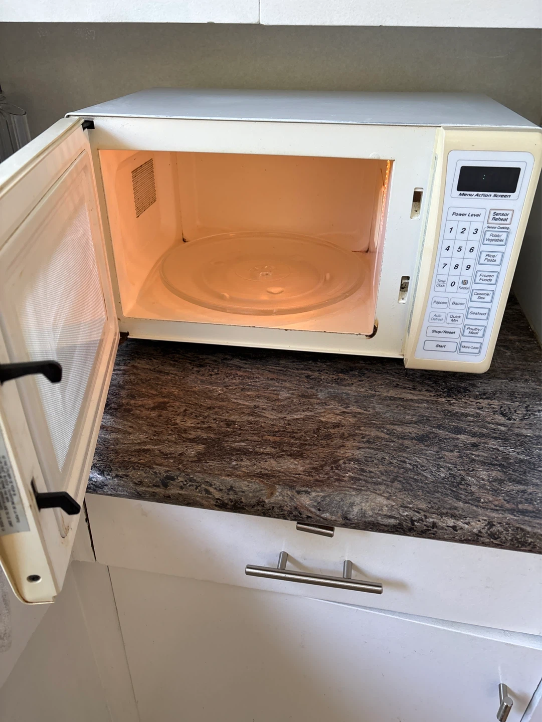 Microwave Oven for moving sale Saturday July 11 - photo 2