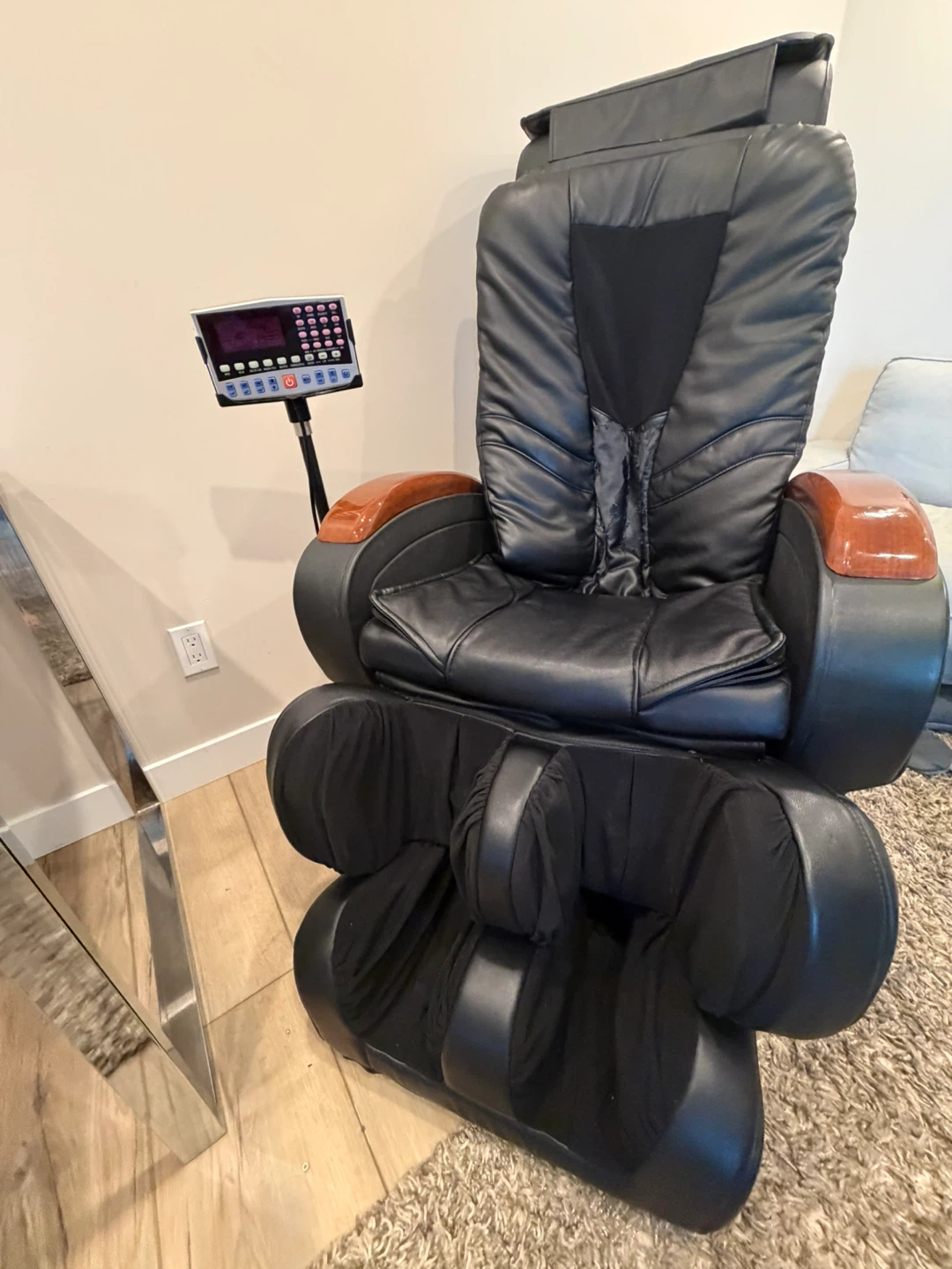 Full-body shiatsu massage chair - photo 2