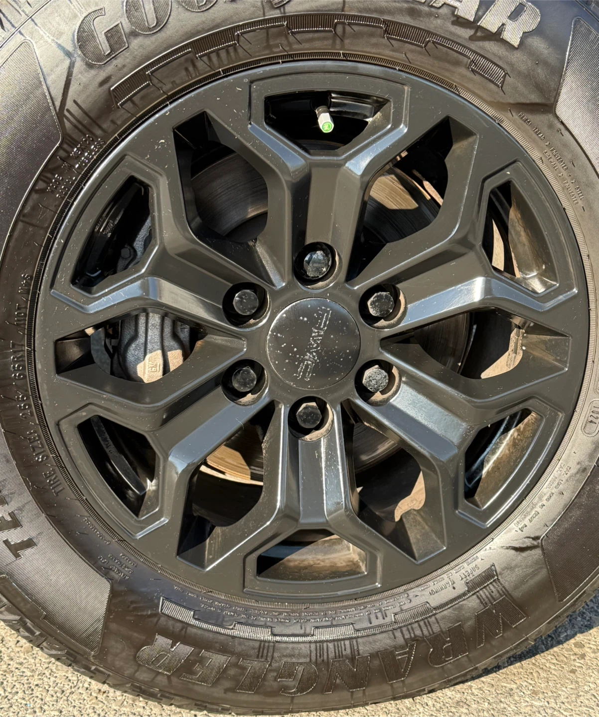 Set of 4 Satin Black truck rims - photo 3