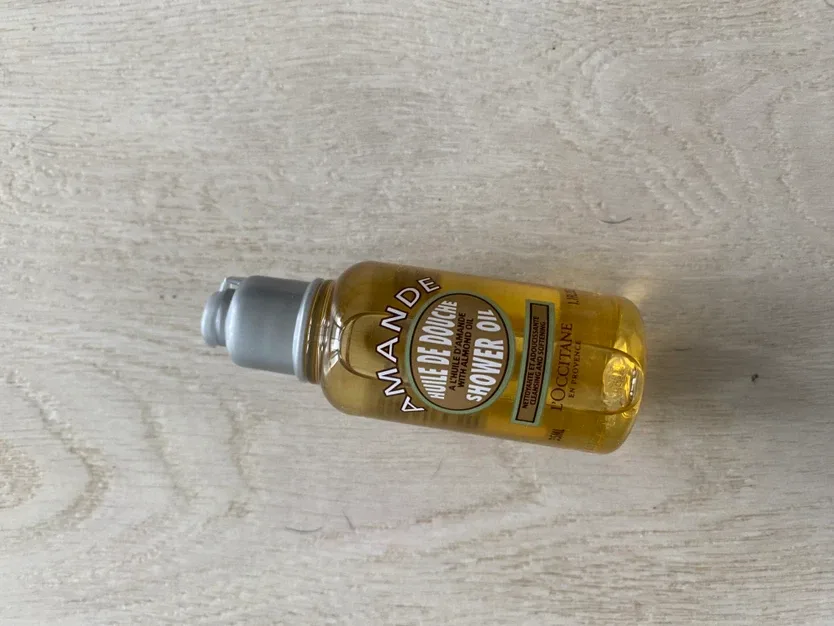 Brand New Amande Huile De Douche