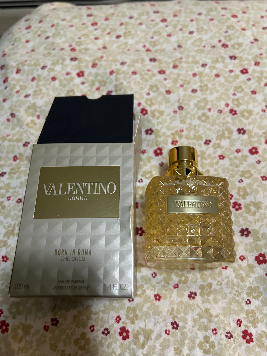 Valentino Donna Born In Roma The Gold