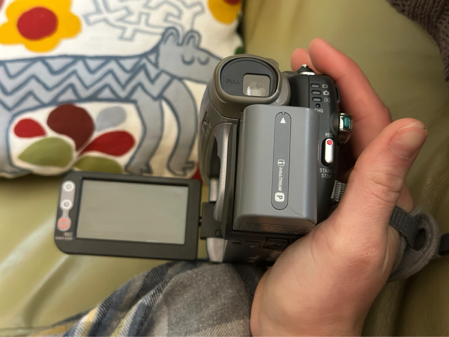 Sony Handycam DCR-DVD403 Camcorder