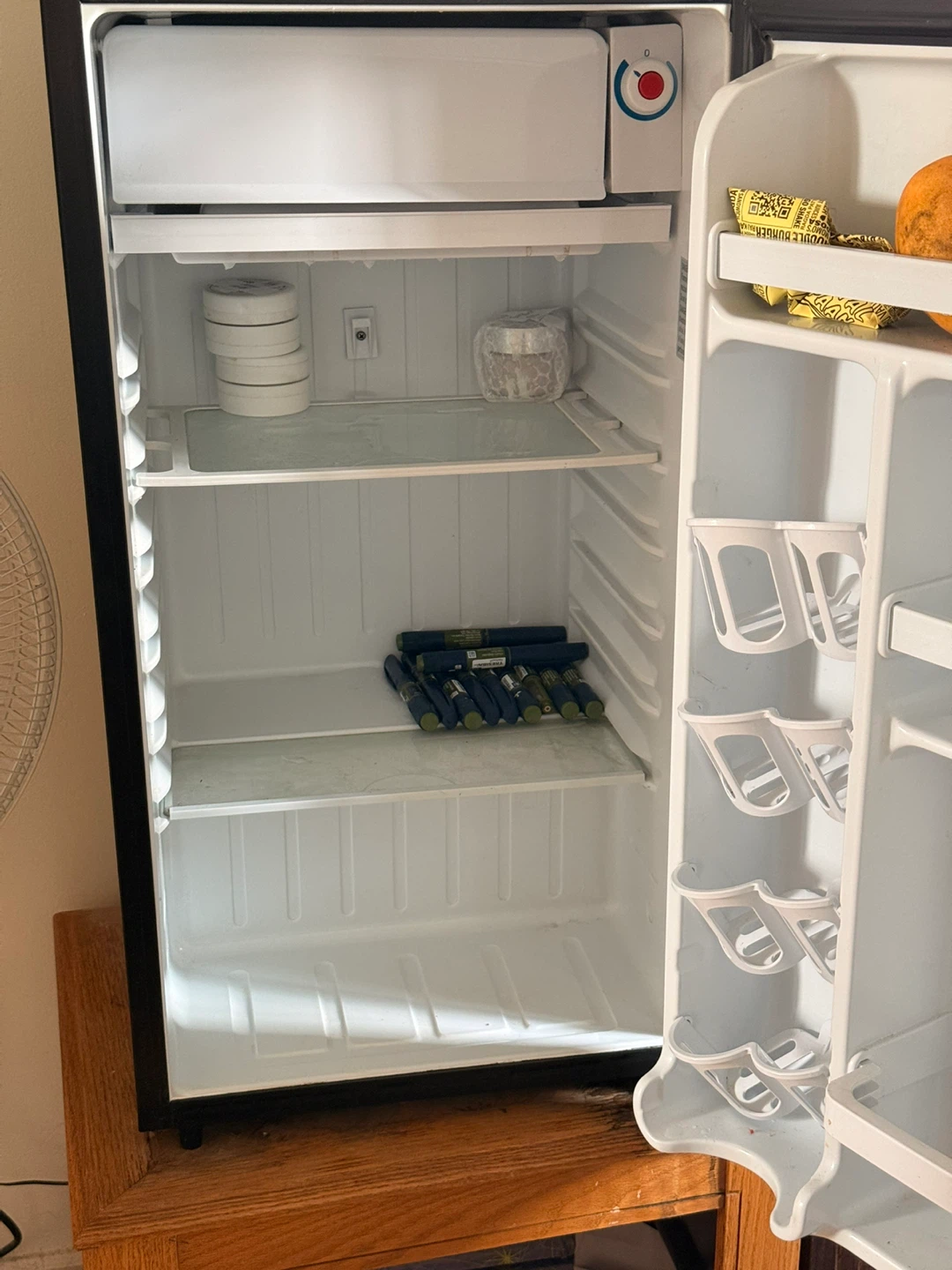 Danby Mini Fridge - photo 2