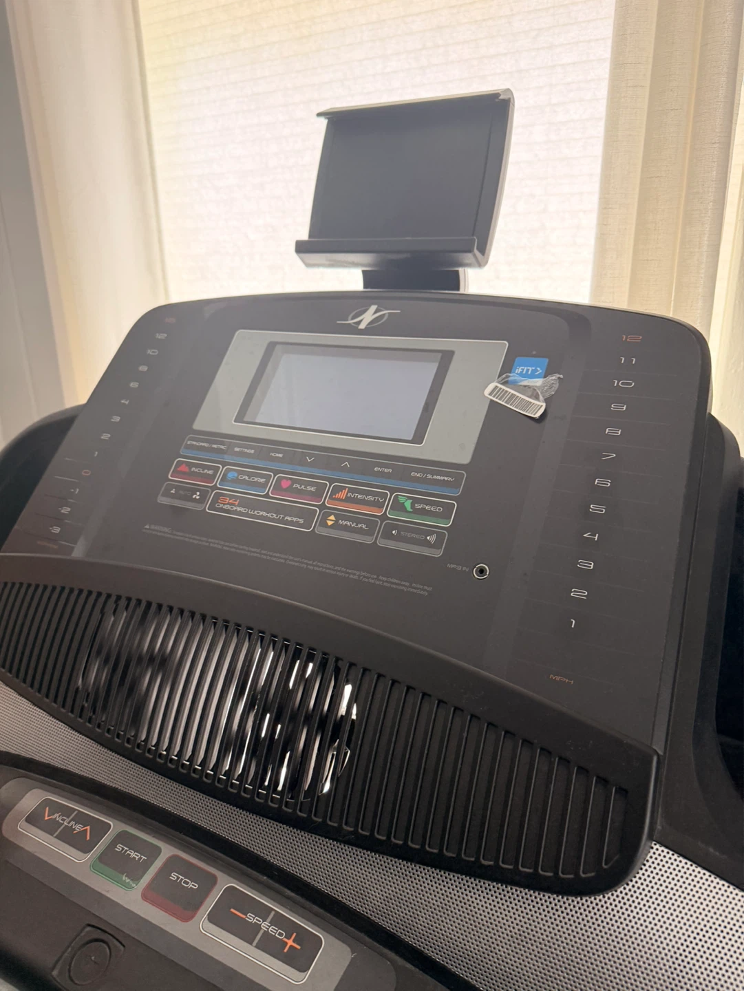 NordicTrack Elite 3750 Treadmill - photo 2