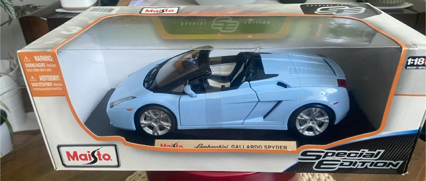 Maisto Lamborghini Gallardo spyder Special Edition Diecast  1:18
