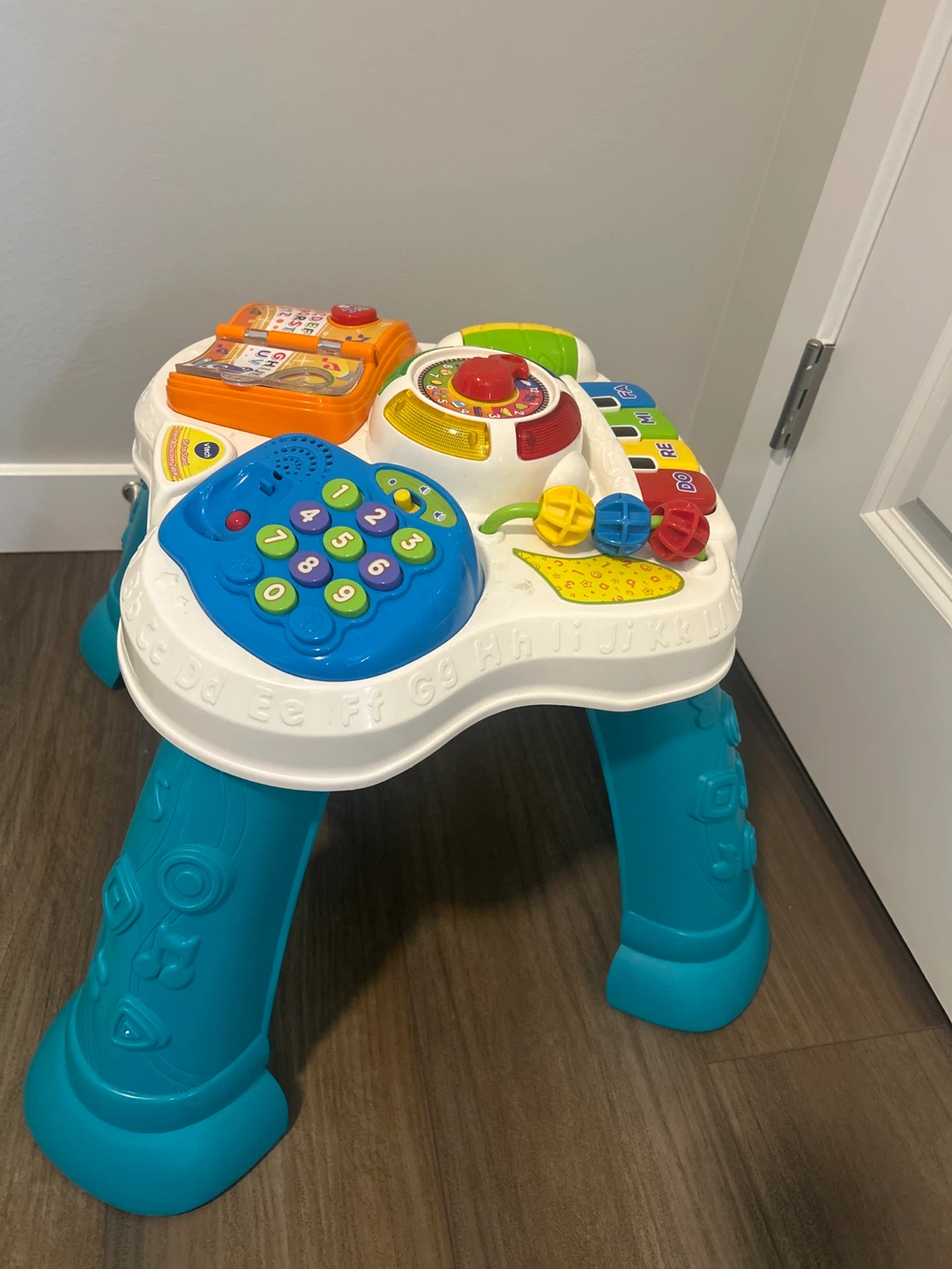 Fisher-Price Laugh & Learn Smart Stages Activity Table - photo 2
