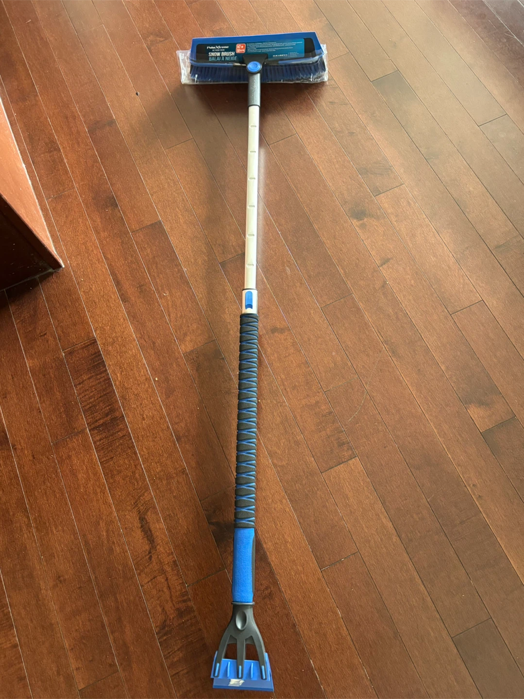 PolarXtreme Snow Brush with Scraper - photo 3
