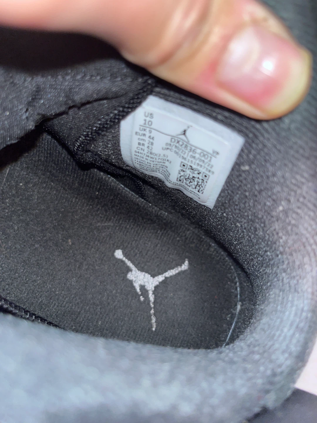 Air Jordan 11 Retro Grey sneakers (size 10) - photo 3