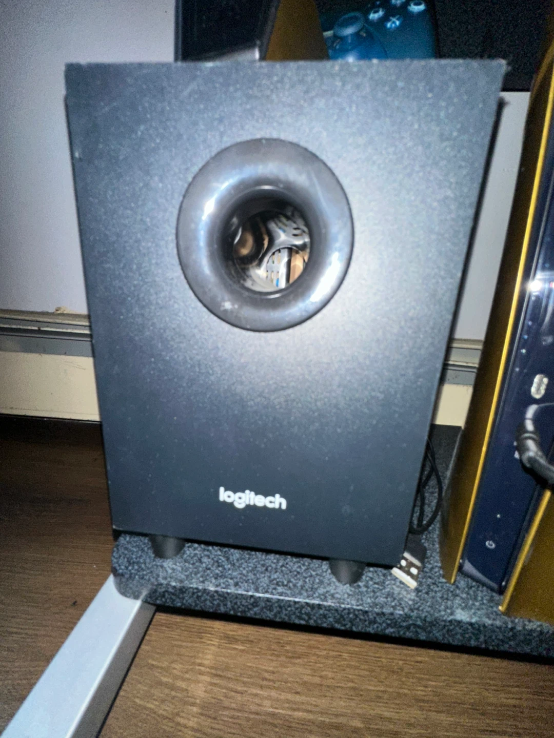 Logitech z323 speakers with subwoofer