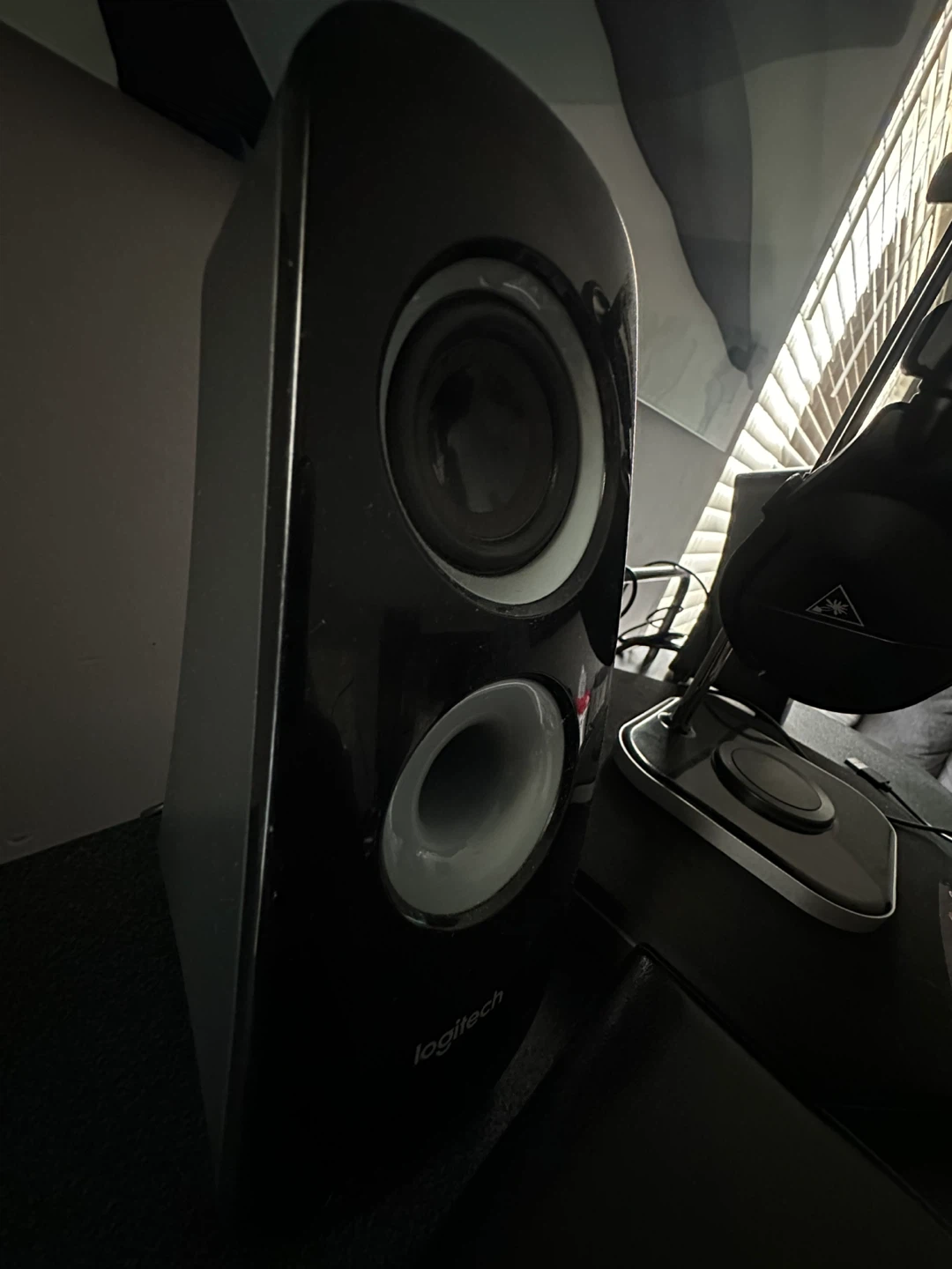 Logitech z323 speakers with subwoofer - photo 3