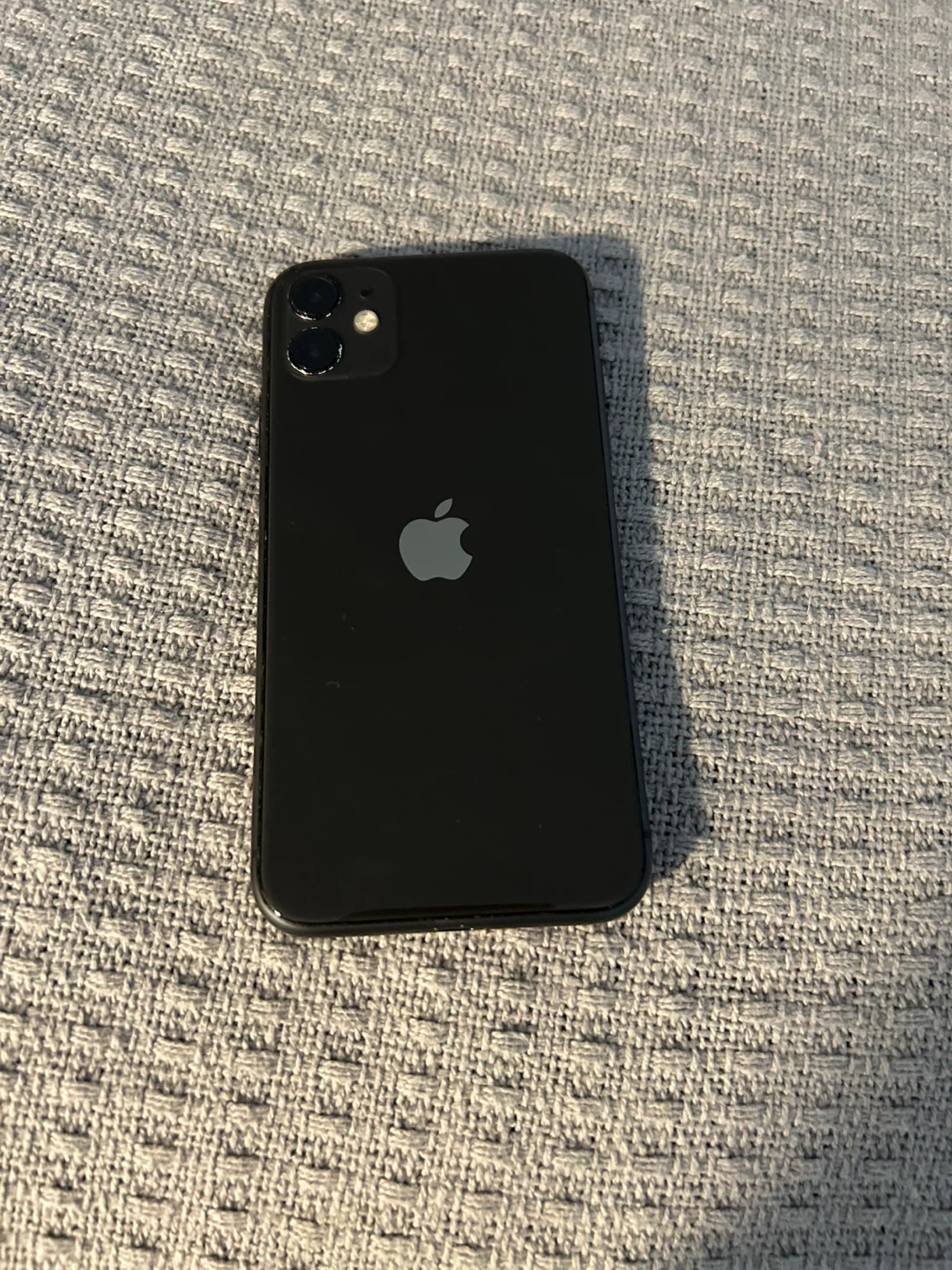 Apple iPhone 11 - Black for parts only - photo 2