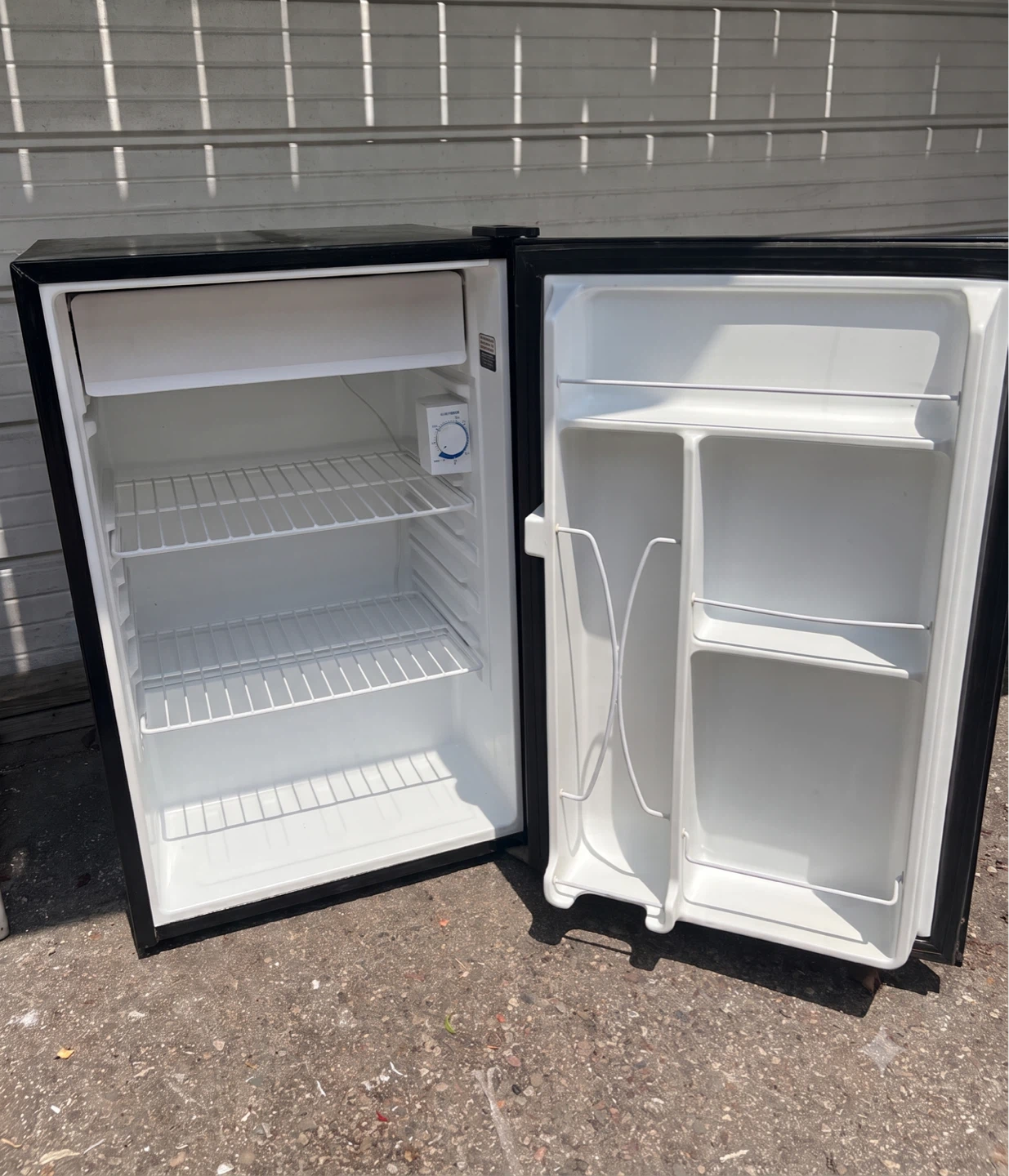 GE Black Mini Fridge FOR SALE