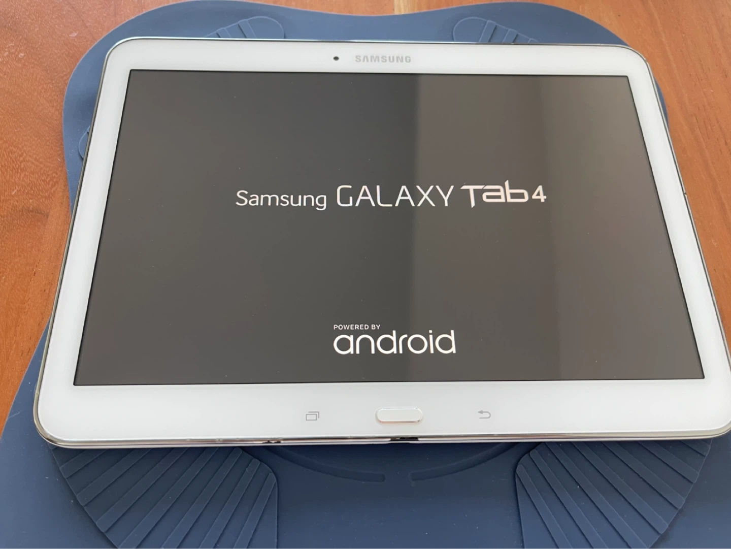 Samsung Galaxy Tab 4 Tablet