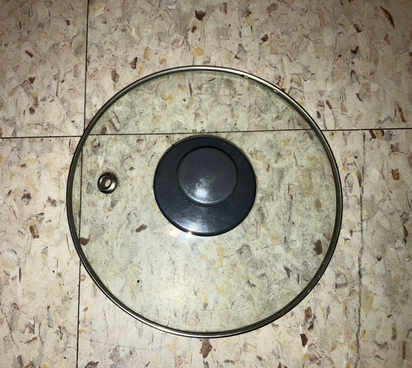 Universal Tempered Glass Pot Lid with Steam Vent-17.5 cm