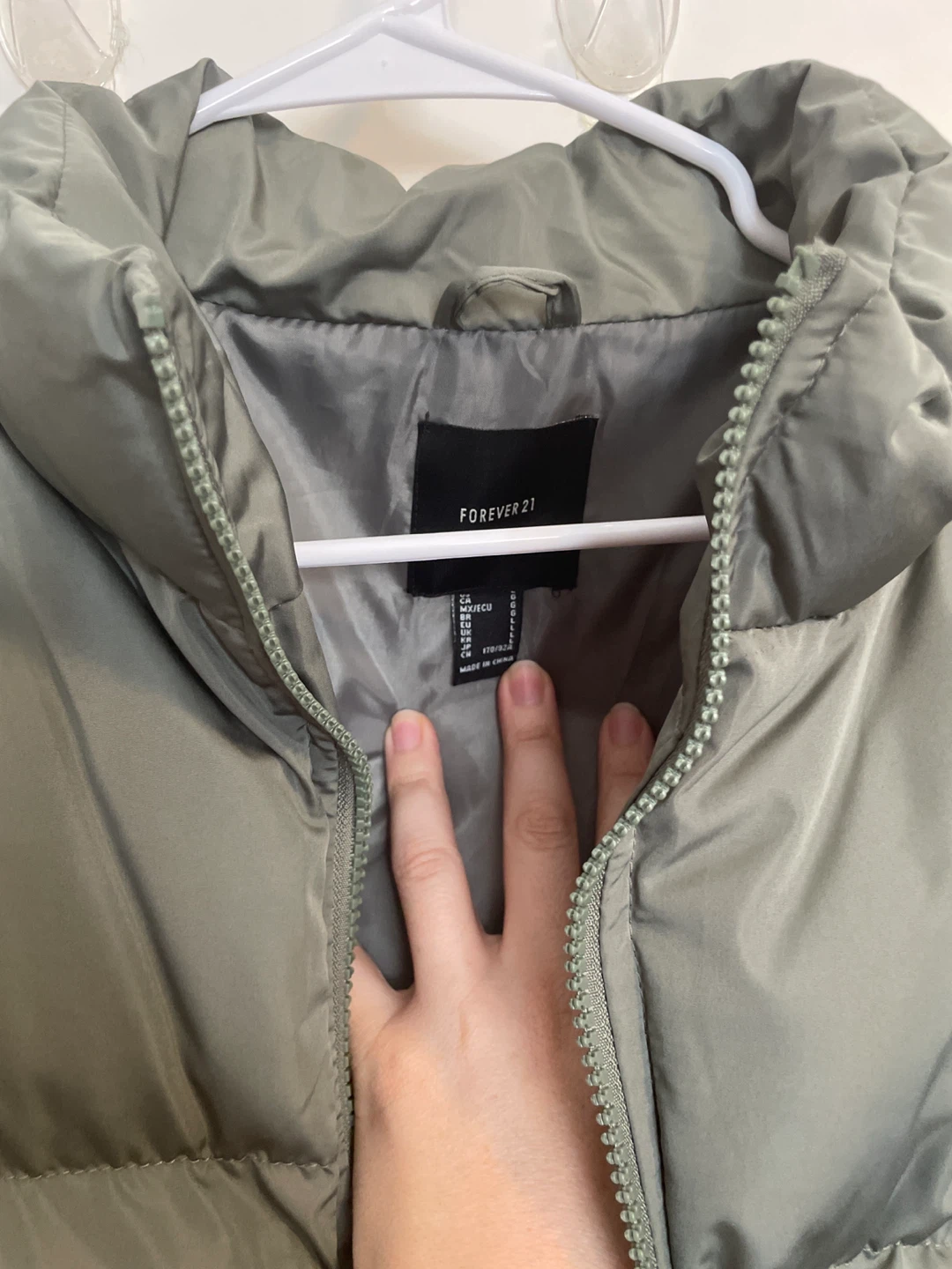 Forever 21 Puffer Jacket - photo 2